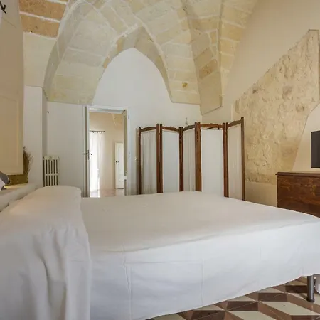 Explore The Historic On Foot From An Old Town House *