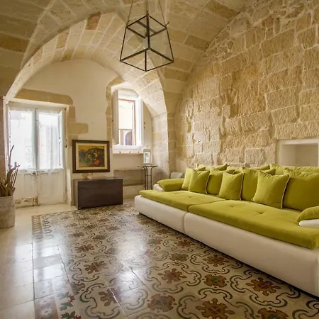 Explore The Historic On Foot From An Old Town House