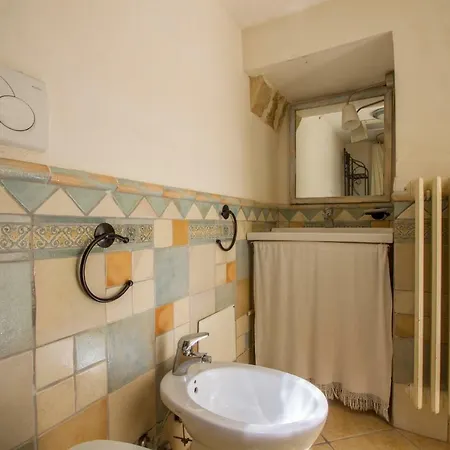Explore The Historic On Foot From An Old Town House *